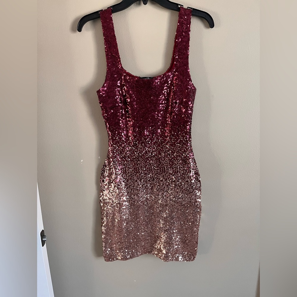 Speechless Ombré Sequin Homecoming Dress size 5